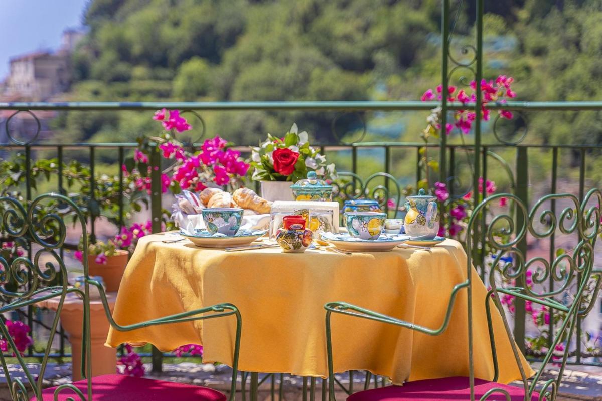 Montagnella Relax Bed and Breakfast Maiori Buitenkant foto